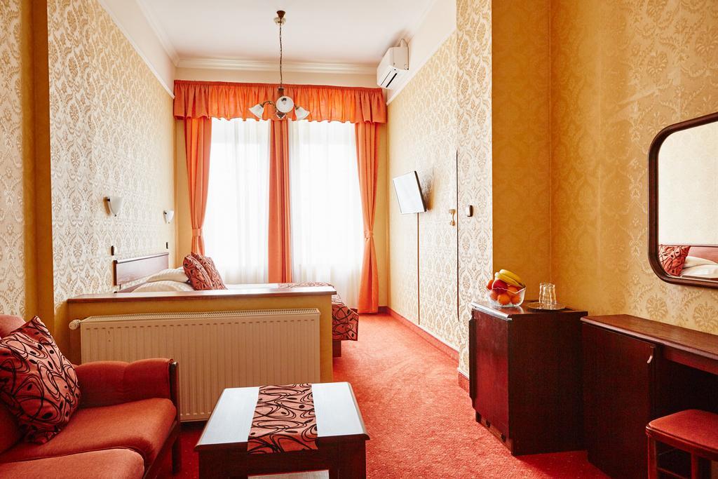 Hotel Astoria Balatonfüred Exteriör bild